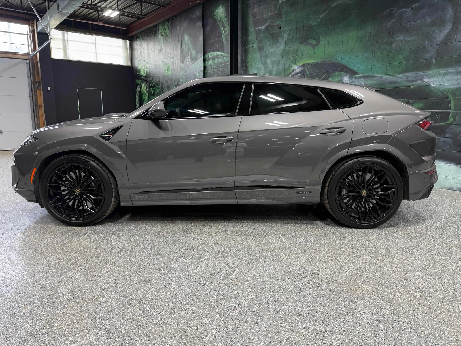 Lamborghini Urus SE| B&O| MASSAGE| 2 КЛЮЧА| , снимка 2 - Автомобили и джипове - 55990598