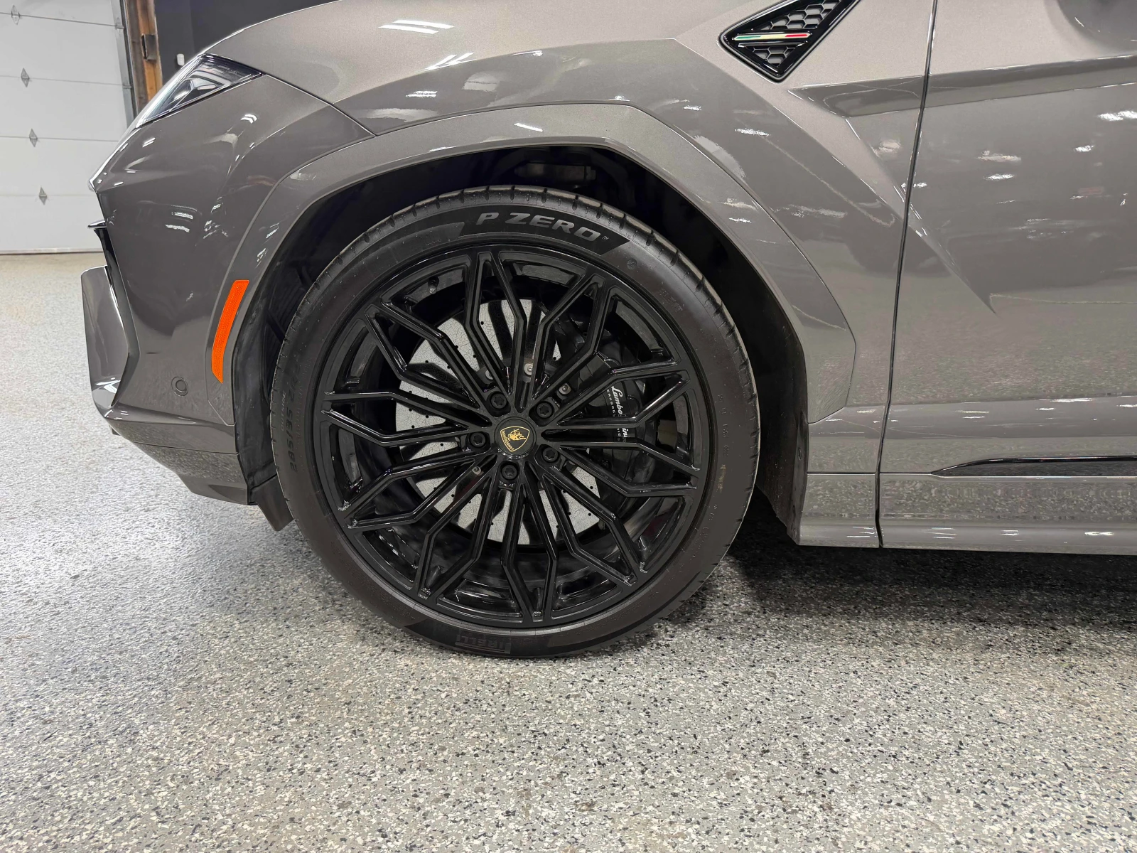 Lamborghini Urus SE| B&O| MASSAGE| 2 КЛЮЧА| , снимка 7 - Автомобили и джипове - 55990598