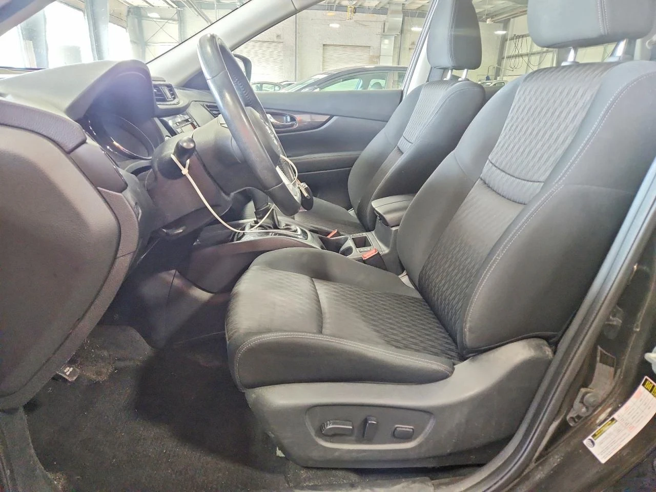 Nissan Rogue 2.5l Sv, снимка 7 - Автомобили и джипове - 56145174