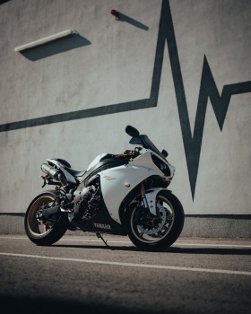 Yamaha YZF-R1 Restyling | Mobile.bg    1