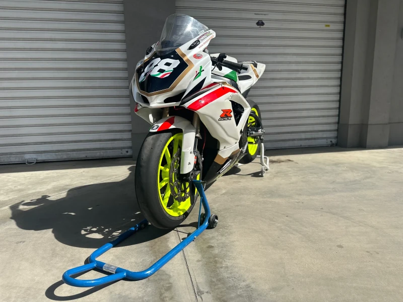 Suzuki Gsxr 750, снимка 2 - Мотоциклети и мототехника - 52260245