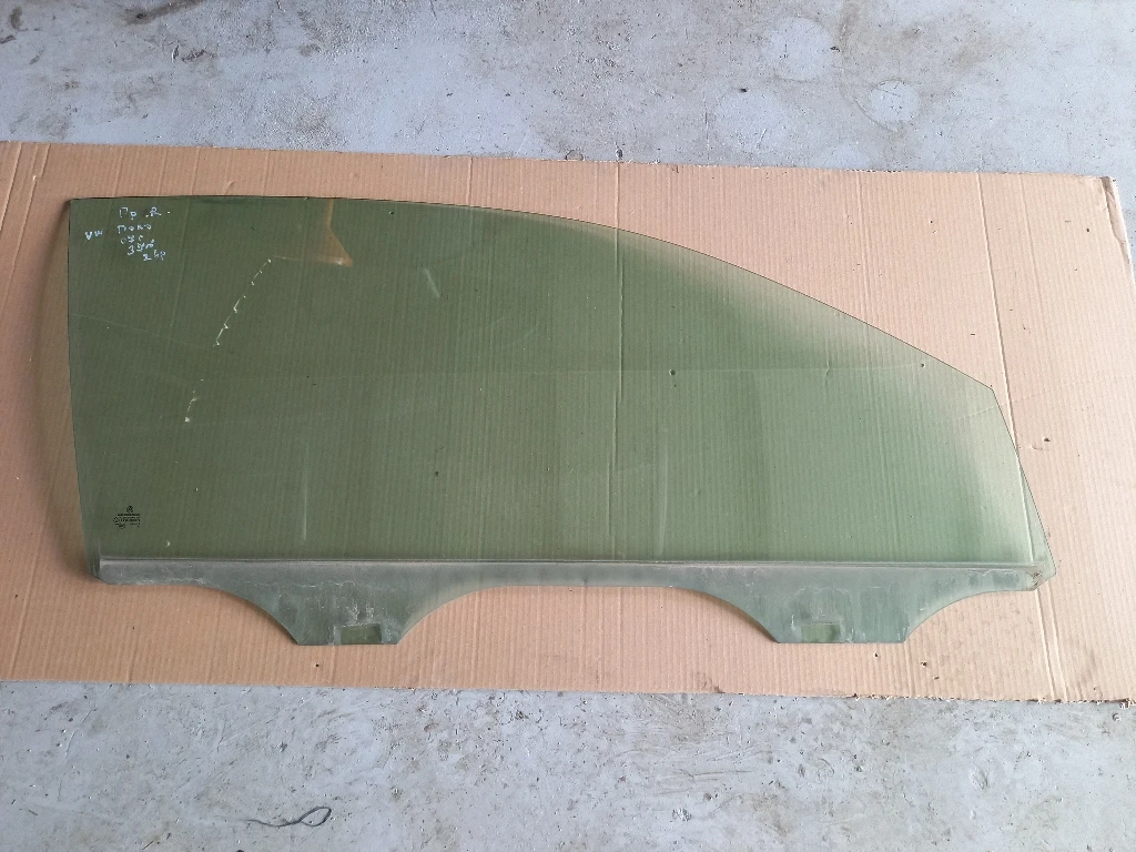 Стъкло предно дясно Фолксваген Поло 2врати