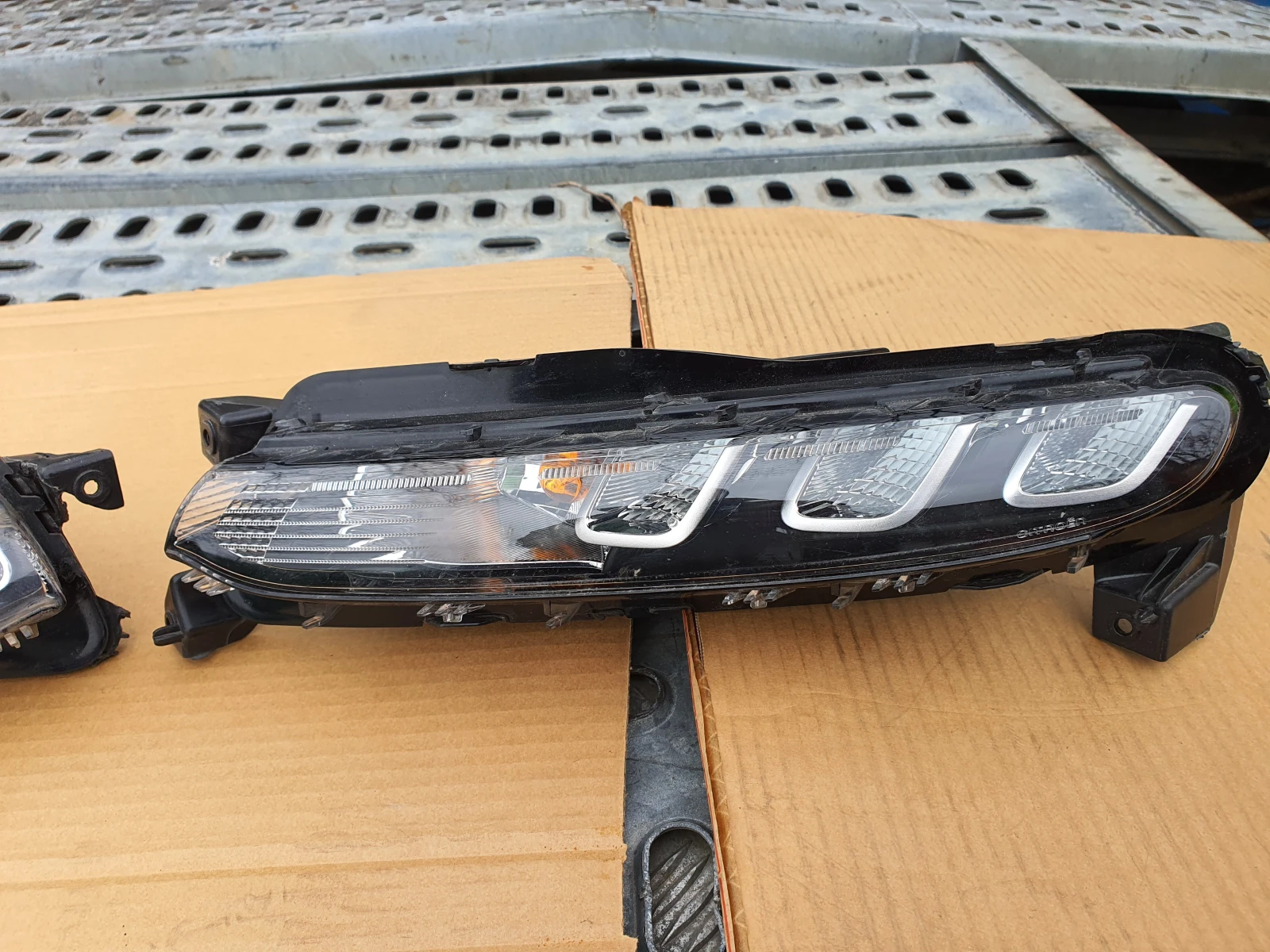 Фар Ситроен Ц3 Аиркрос/Citroën C3 Aircross, снимка 11 - Части - 54061834