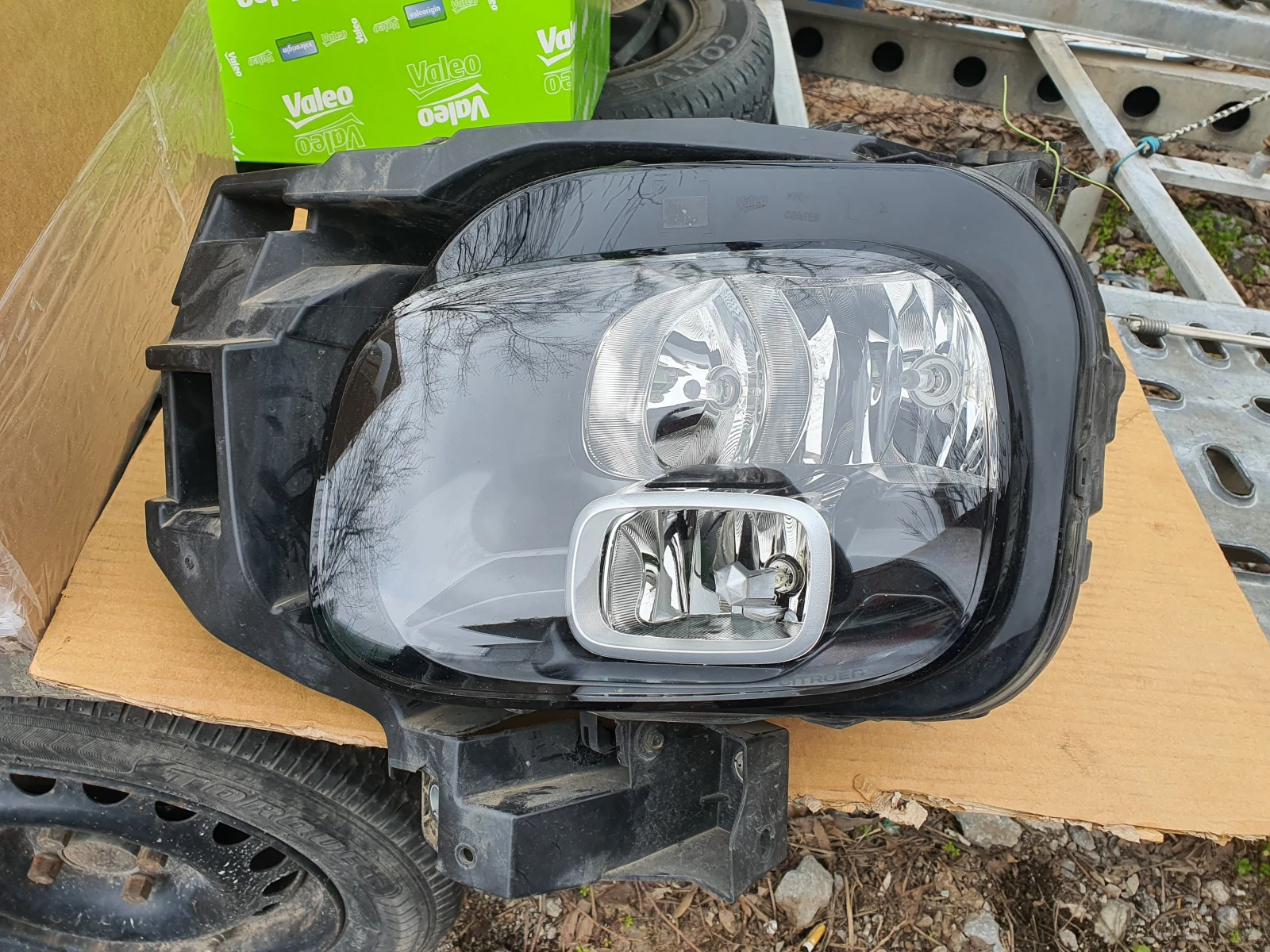 Фар Ситроен Ц3 Аиркрос/Citroën C3 Aircross, снимка 3 - Части - 54061834