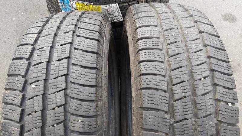 Гуми Зимни 205/65R16, снимка 3 - Гуми и джанти - 27418018