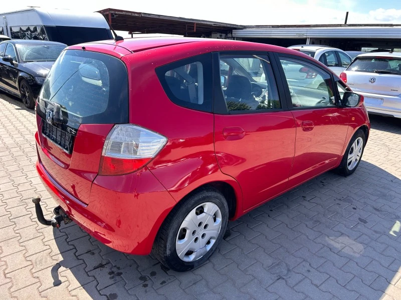 Honda Jazz 1.2i EURO 4 ЛИЗИНГ, снимка 6 - Автомобили и джипове - 46189191