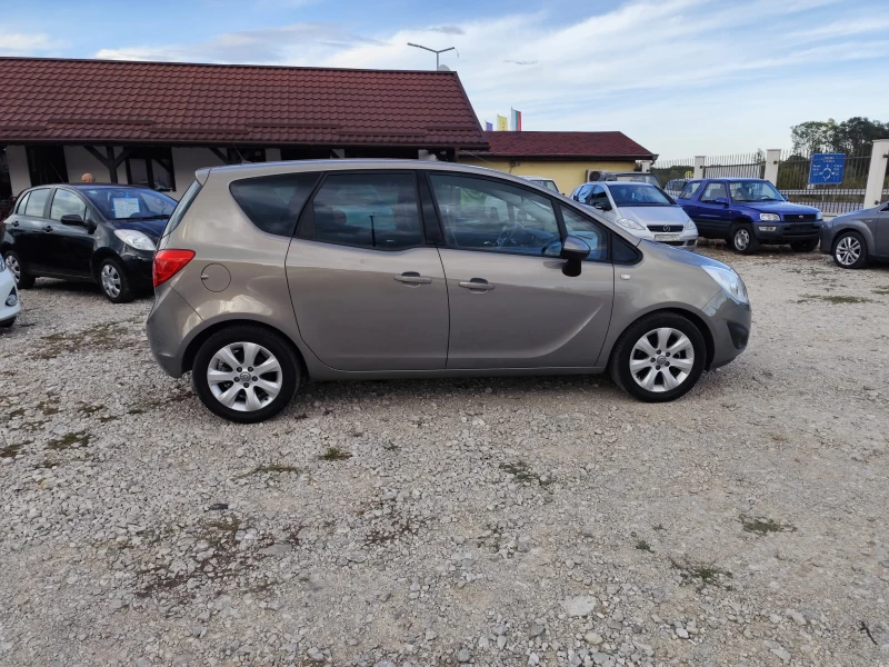 Opel Meriva 1.4 бензин, снимка 4 - Автомобили и джипове - 47460112