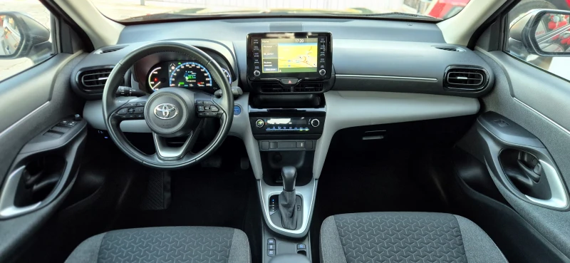 Toyota Yaris Cross Hybrid ; ГАРАНЦИЯ, снимка 10 - Автомобили и джипове - 47498748