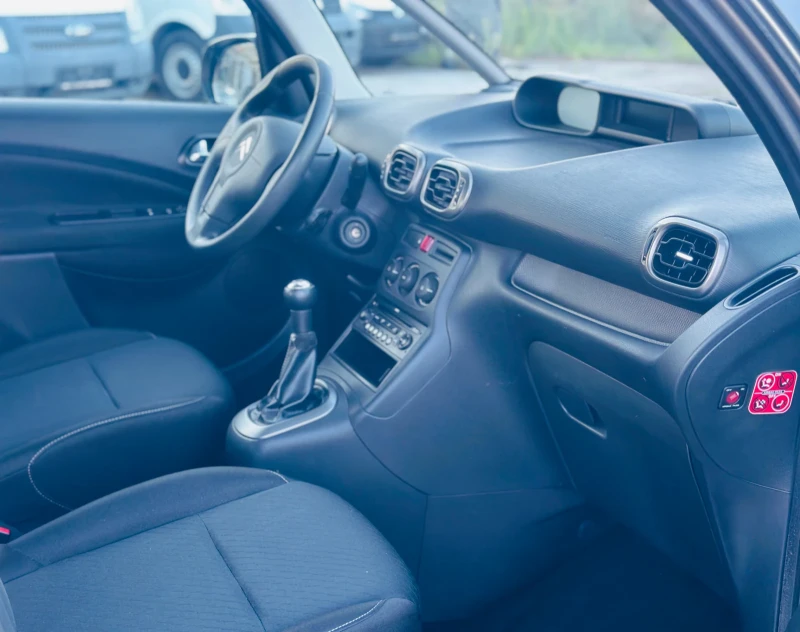 Citroen C3 Picasso 1.4I-95кс, снимка 10 - Автомобили и джипове - 51541827