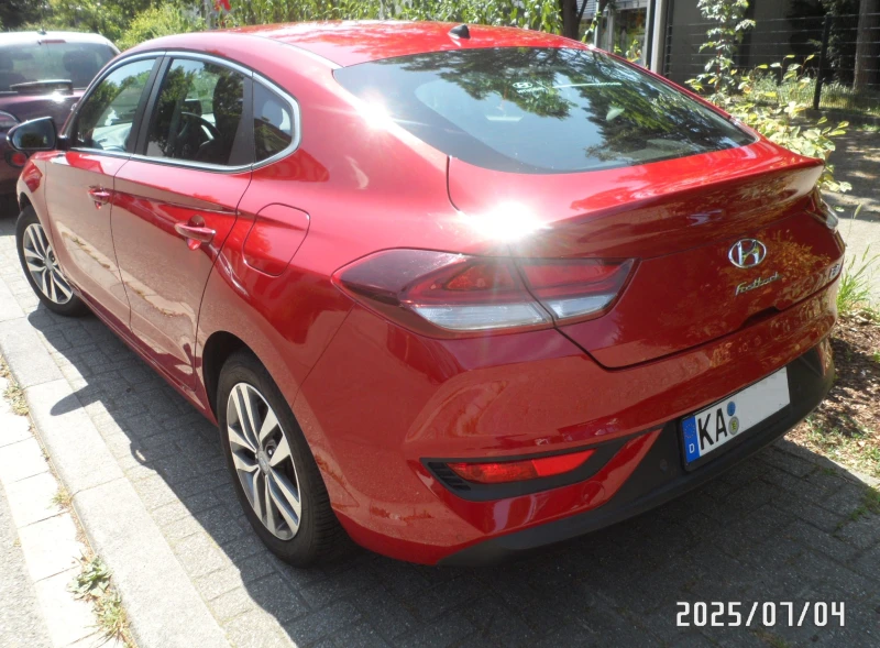 Hyundai I30 Fastback CRDi, снимка 2 - Автомобили и джипове - 52337794