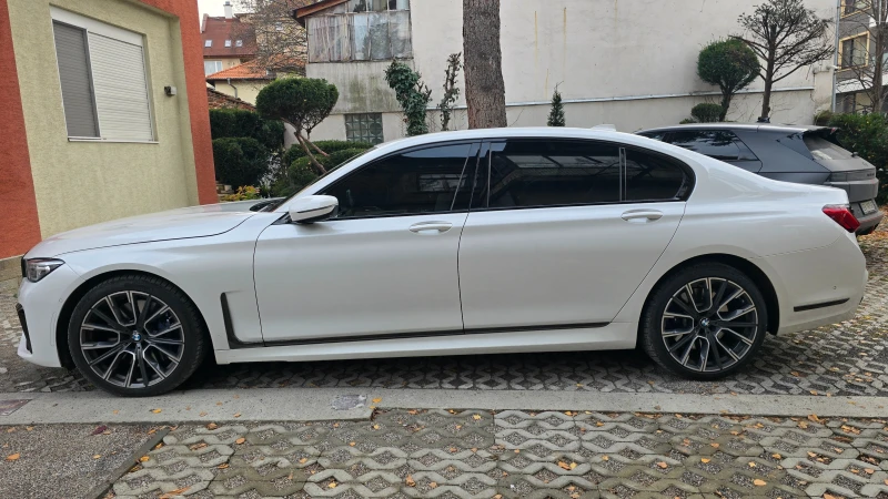 BMW 750 Li XDRIVE M-SPORT LONG ПАНОРАМА, снимка 7 - Автомобили и джипове - 52552853
