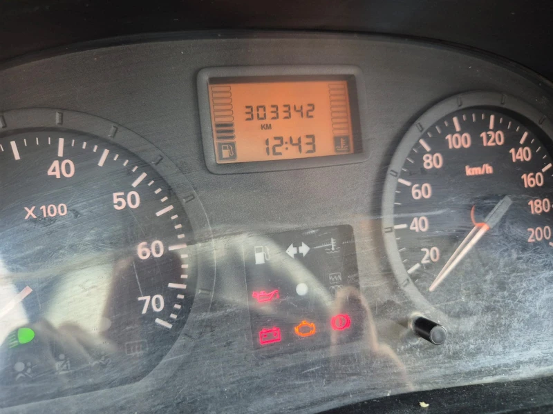 Dacia Logan, снимка 6 - Автомобили и джипове - 52720162