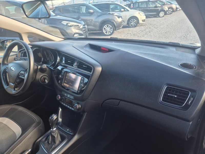 Kia Ceed 1.6 CRDI GT-line, снимка 11 - Автомобили и джипове - 53459575