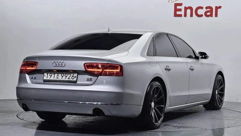 Audi A8 4.2* V8* FULL* LED* ОБДУХВАНЕ* МАСАЖ* 360КАМЕРА* , снимка 2 - Автомобили и джипове - 53488052