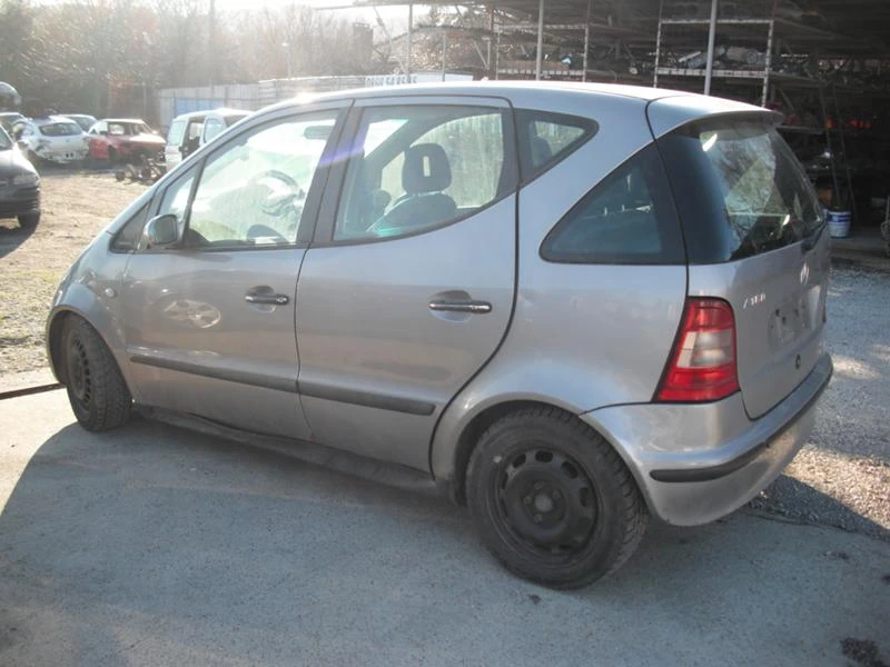 Mercedes-Benz A 170 CDI A160 A180 CDI, снимка 11 - Автомобили и джипове - 35472834