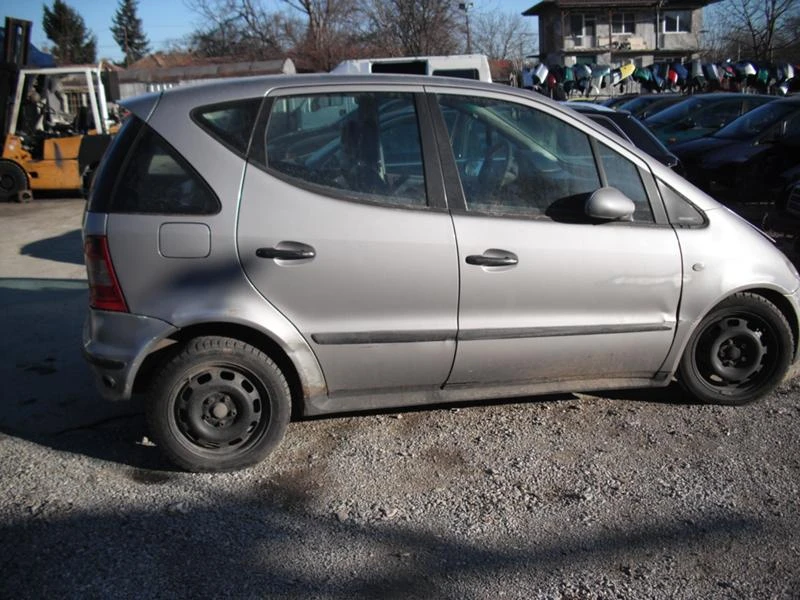 Mercedes-Benz A 170 CDI A160 A180 CDI, снимка 7 - Автомобили и джипове - 35472834