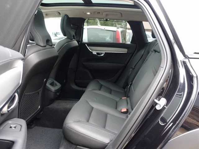 Volvo V90  Cross Country B4 D AWD - изображение 9