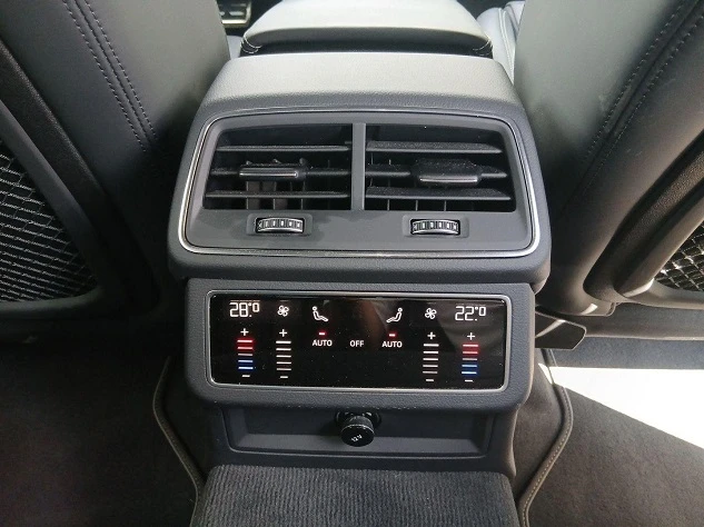 Audi S7 Sportback Quattro = Black Optic Plus = Гаранция, снимка 12 - Автомобили и джипове - 56182253