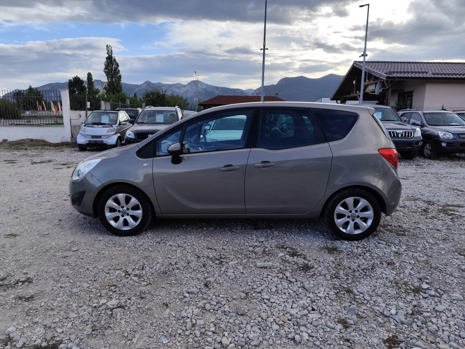 Opel Meriva 1.4 бензин - изображение 9