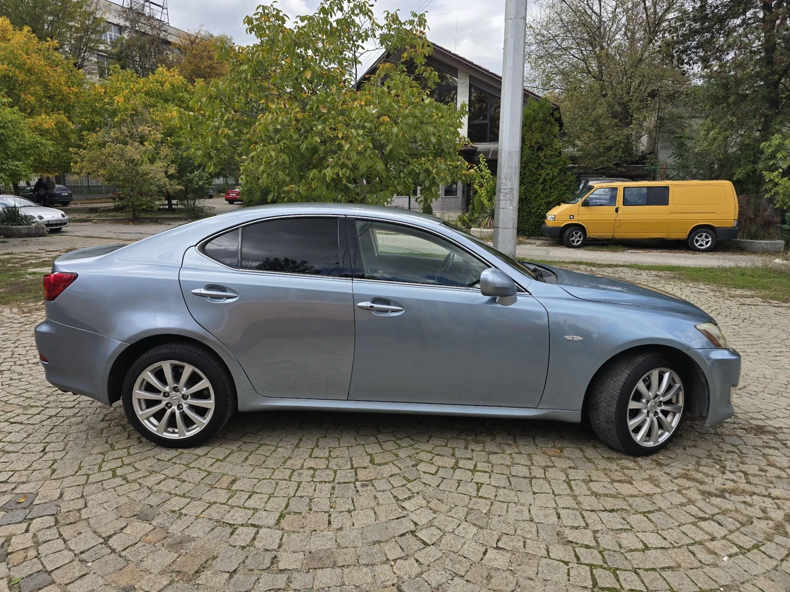 Lexus IS 220d 2.2 - изображение 6