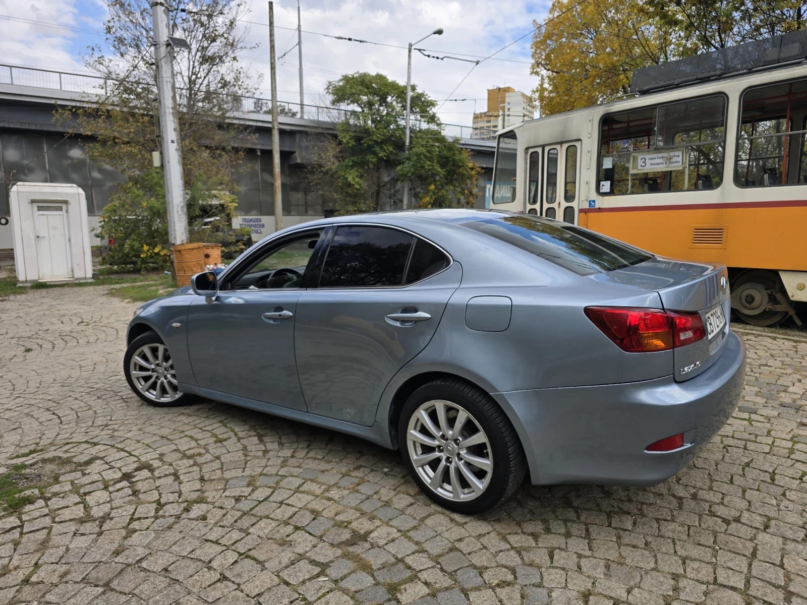 Lexus IS 220d 2.2 - изображение 9