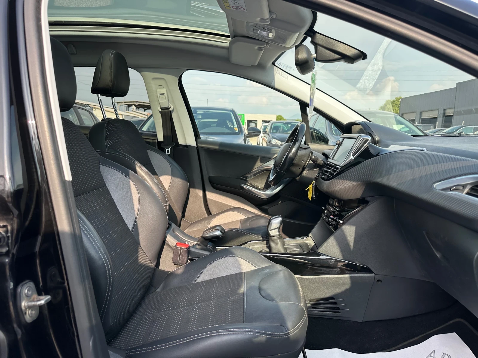 Peugeot 2008 ALLURE PANORAMA - изображение 10