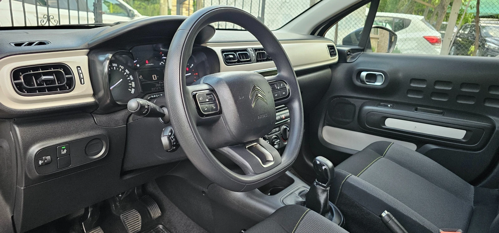 Citroen C3  !!! 37500km  - изображение 8