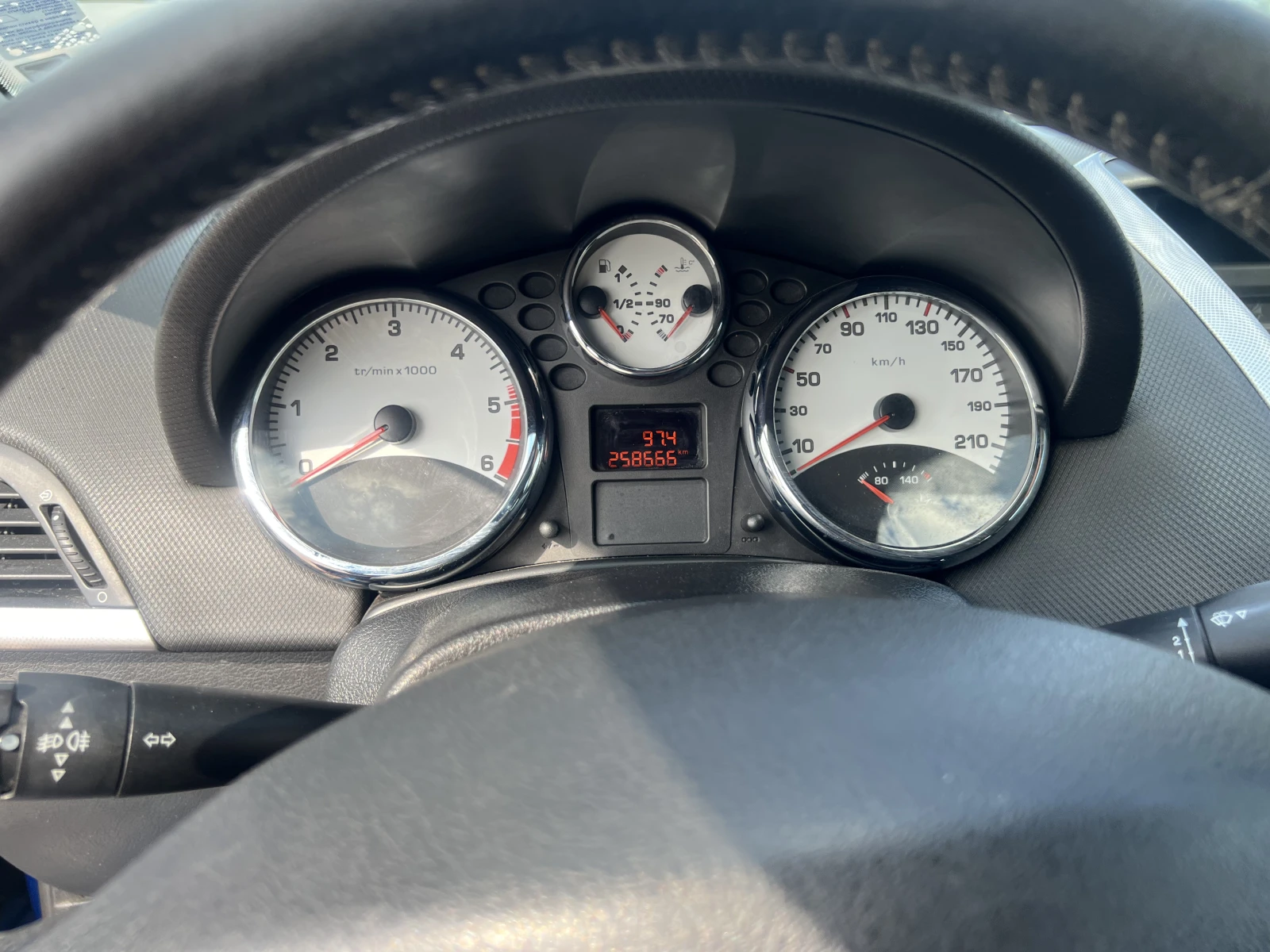 Peugeot 207 1.6 HDI | Mobile.bg — изображение 16