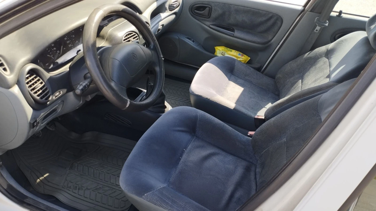 Renault Megane  - изображение 10