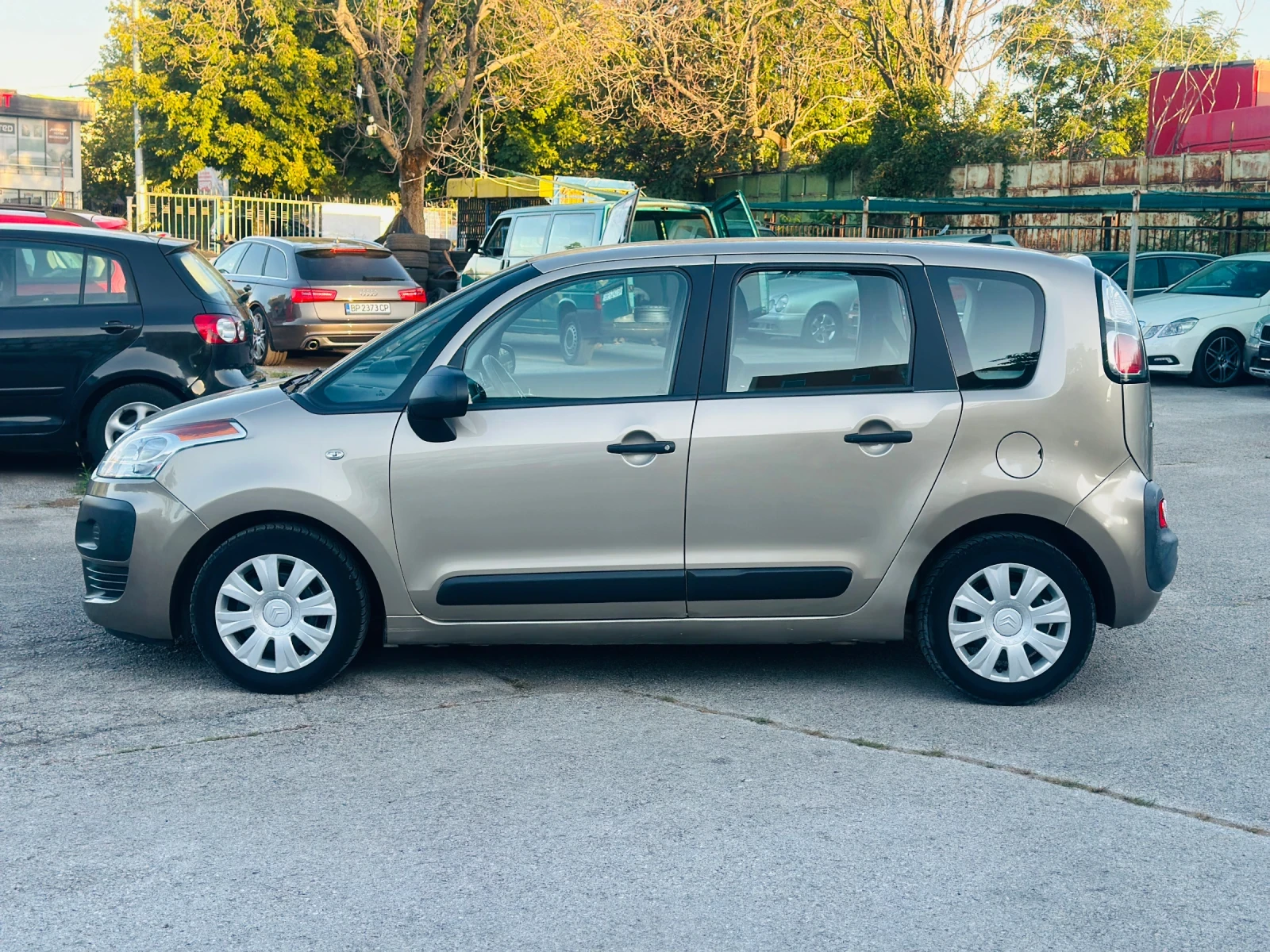 Citroen C3 Picasso 1.4I-95кс - изображение 4