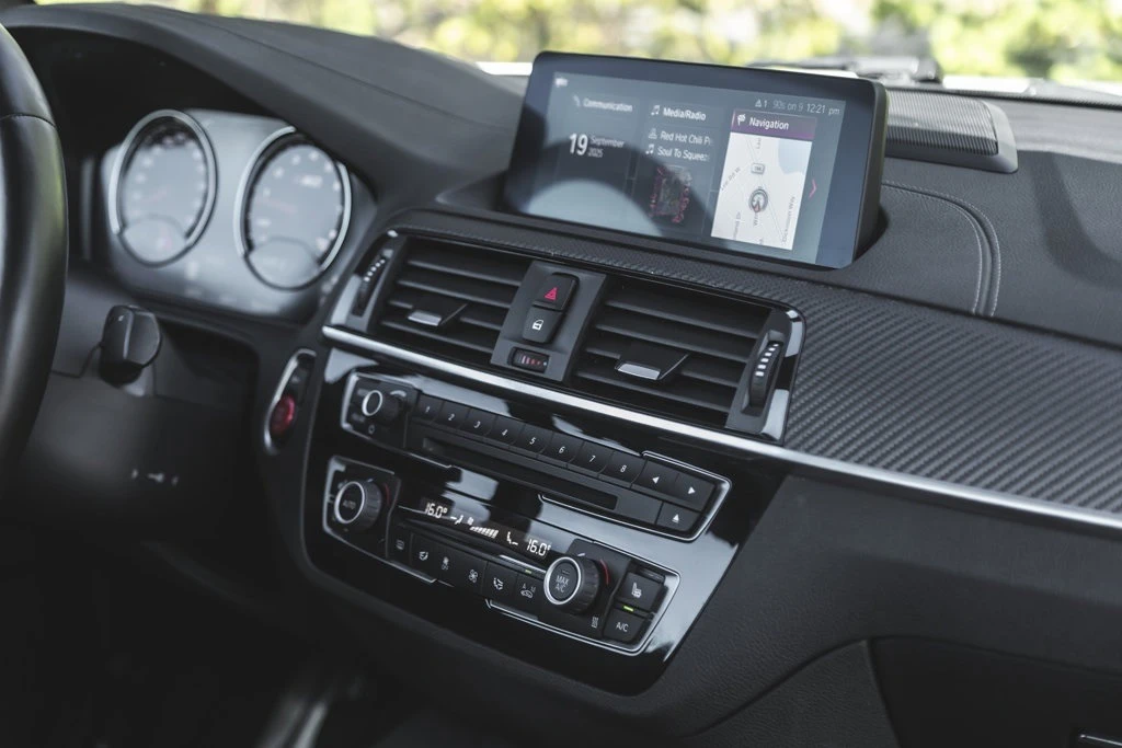 BMW M2 Competition * *  * * CARFAX * *   * | Mobile.bg   9