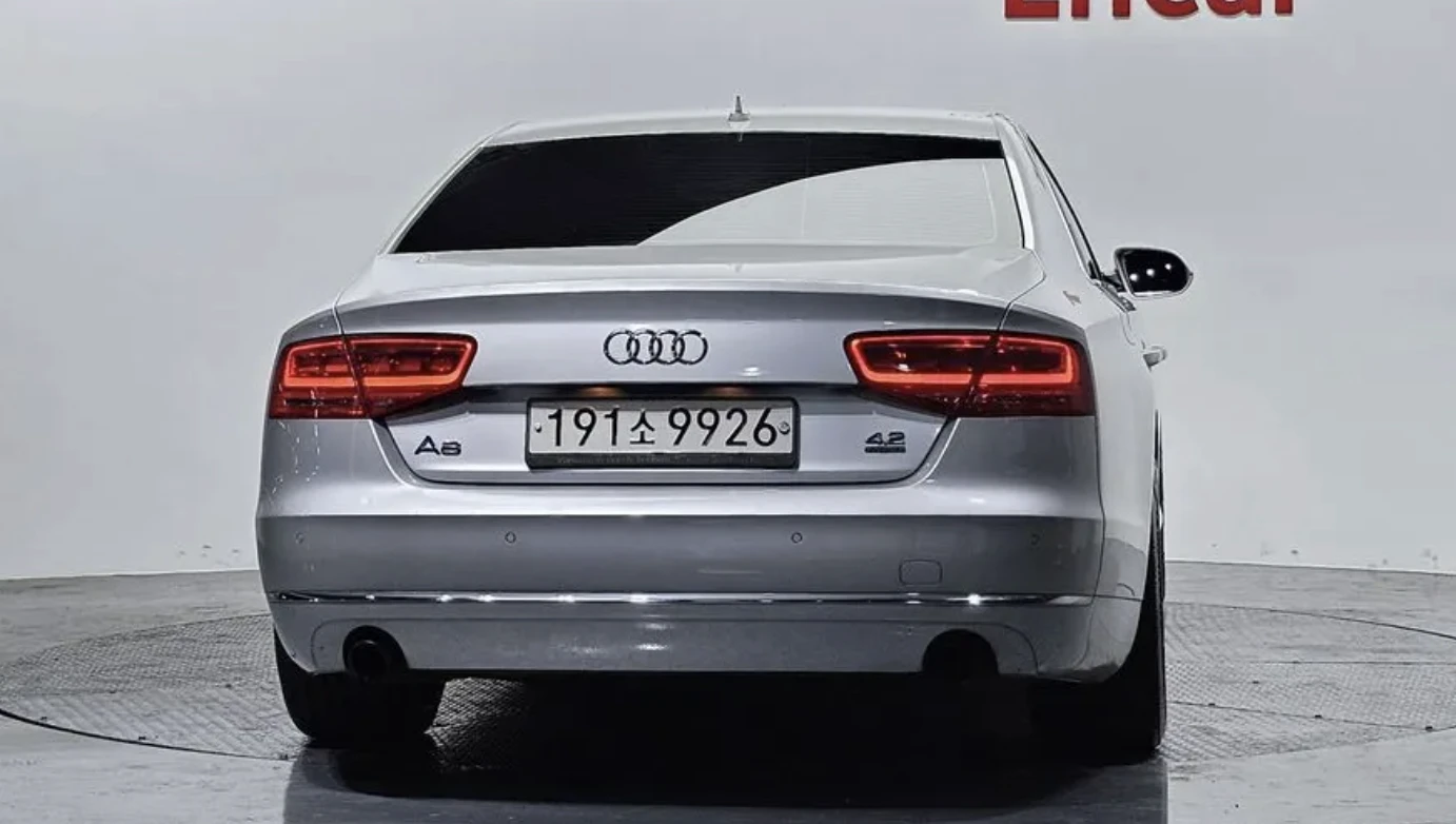 Audi A8 4.2* V8* FULL* LED* ОБДУХВАНЕ* МАСАЖ* 360КАМЕРА*  - изображение 4