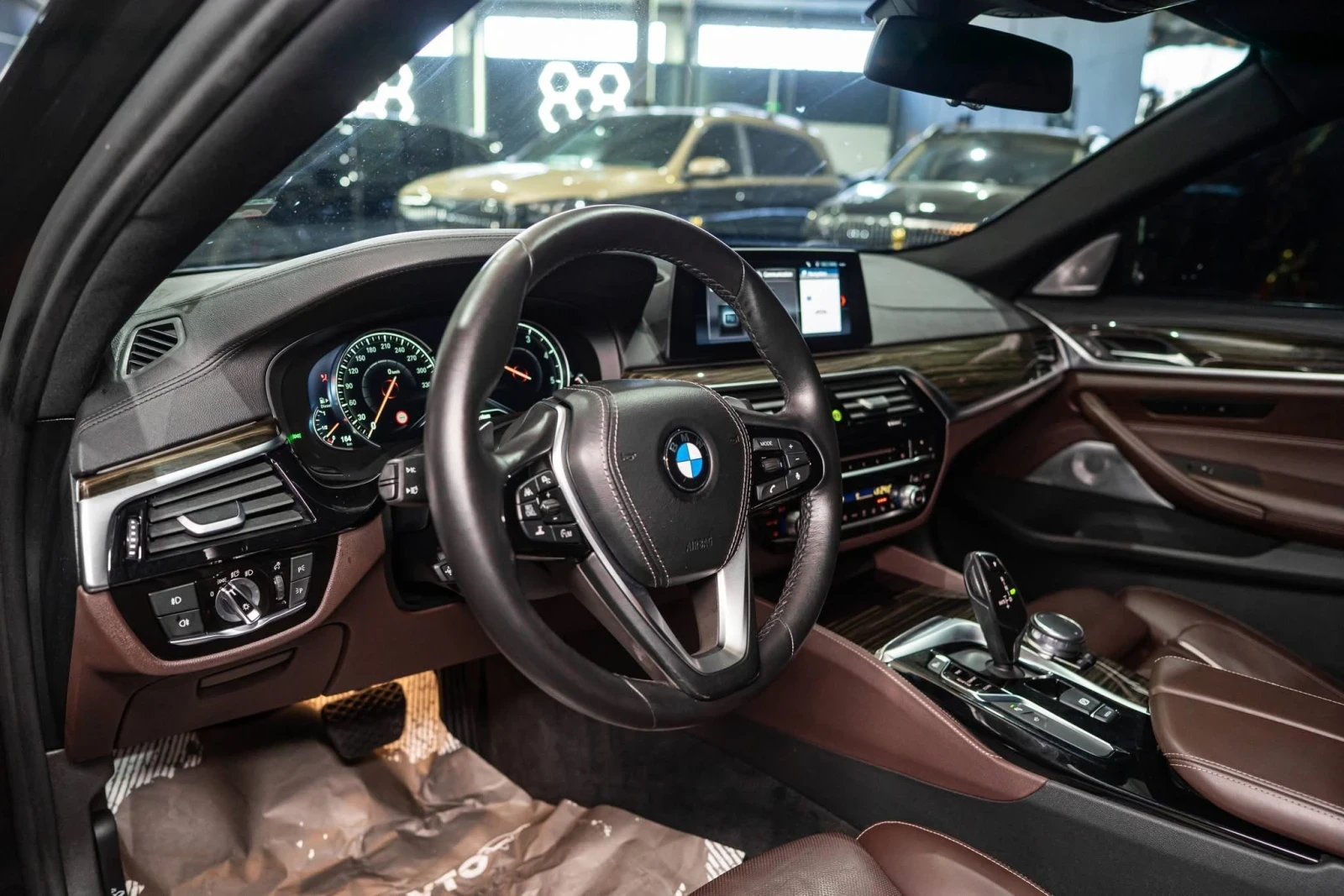 BMW 540 D XDRIVE FULL M PACK B&W HUD ЛИЗИНГ 100%, снимка 12 - Автомобили и джипове - 53750826