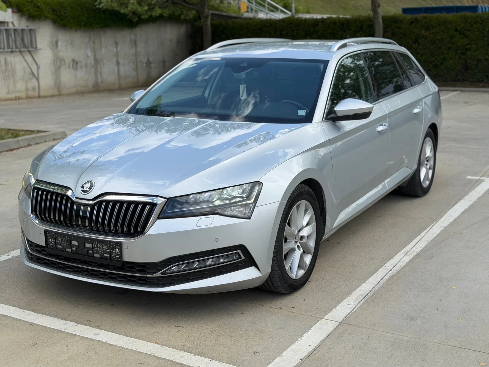 Skoda Superb 2021г. 200 кс 4х4 Digital Фейслифт, снимка 3 - Автомобили и джипове - 54419979