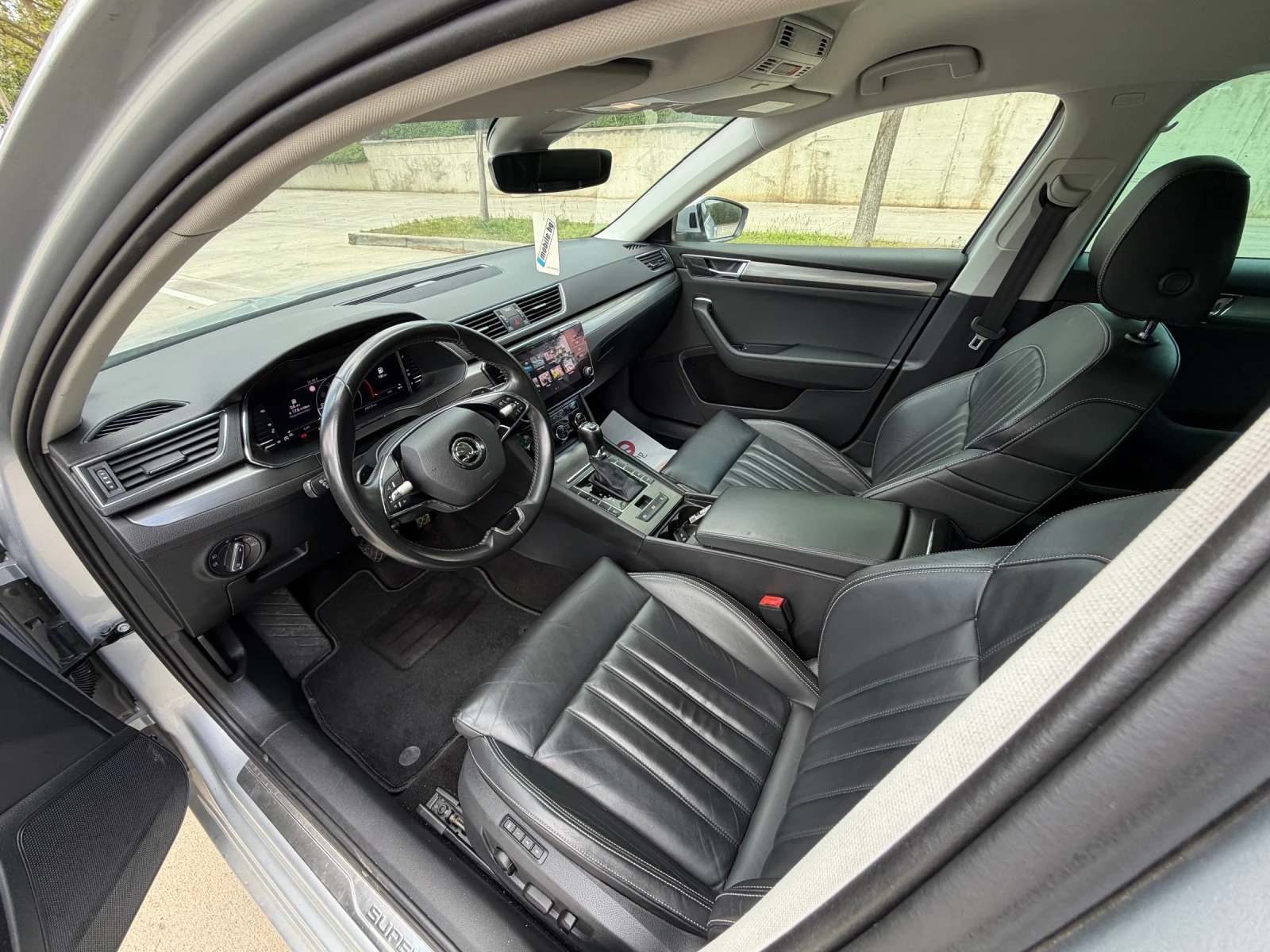 Skoda Superb 2021г. 200 кс 4х4 Digital Фейслифт, снимка 9 - Автомобили и джипове - 54419979
