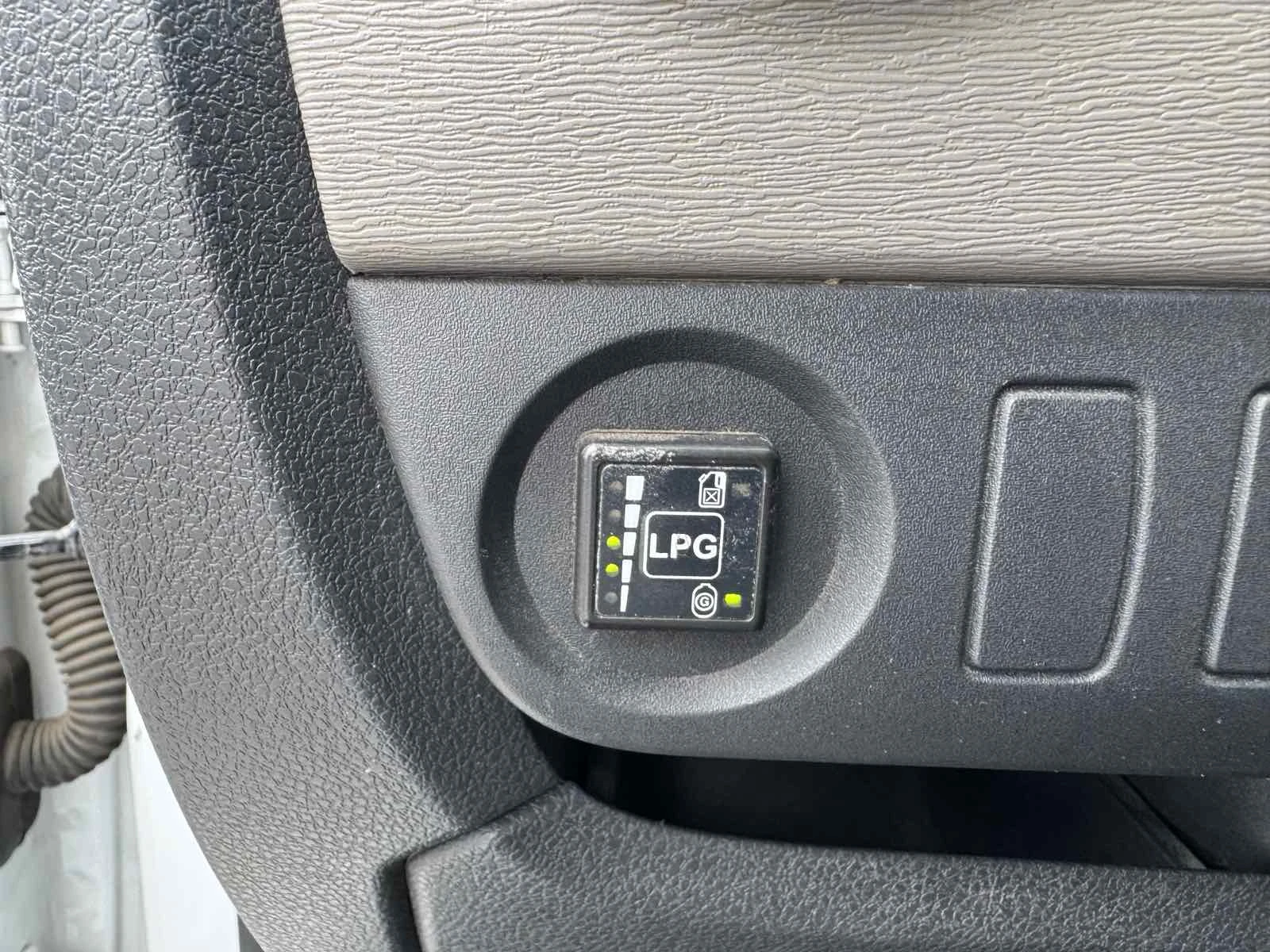 Dacia Dokker 1.6 N1 1+ 1, снимка 13 - Автомобили и джипове - 53949855