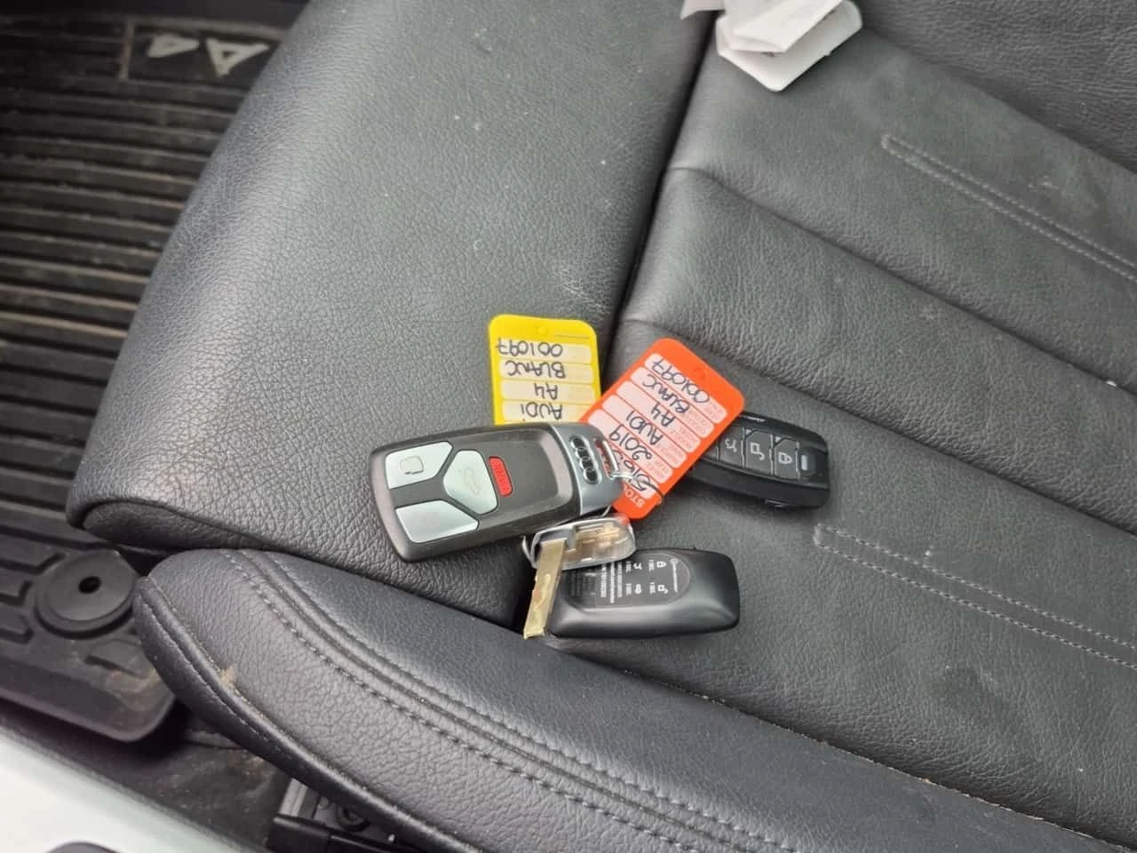 Audi A4 * PROGRESSIV * CARFAX * 2 КЛЮЧА * ШИБИДАХ * , снимка 8 - Автомобили и джипове - 53954893