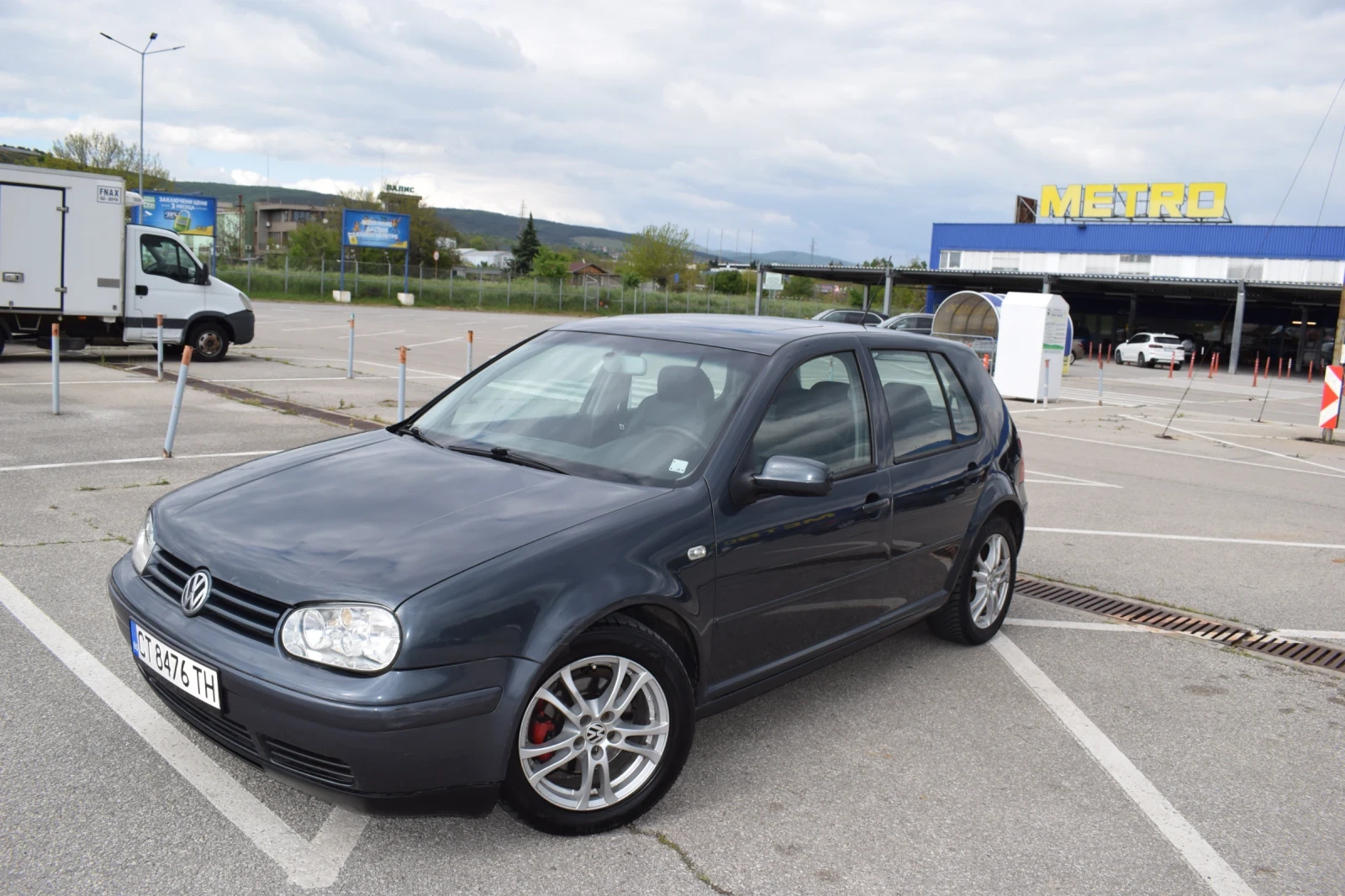VW Golf 1.9 TDI , снимка 8 - Автомобили и джипове - 54402771