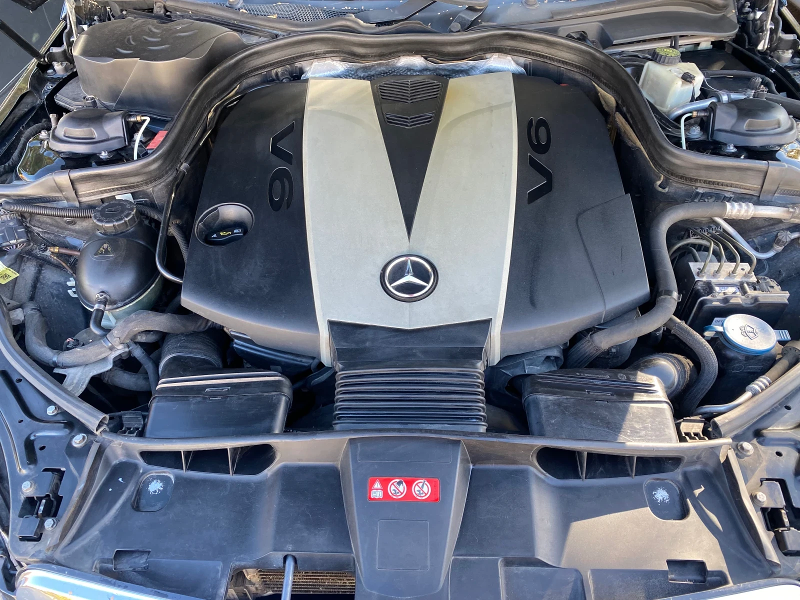 Mercedes-Benz E 350 CDI BlueEfficiency 231hp, снимка 15 - Автомобили и джипове - 54692365