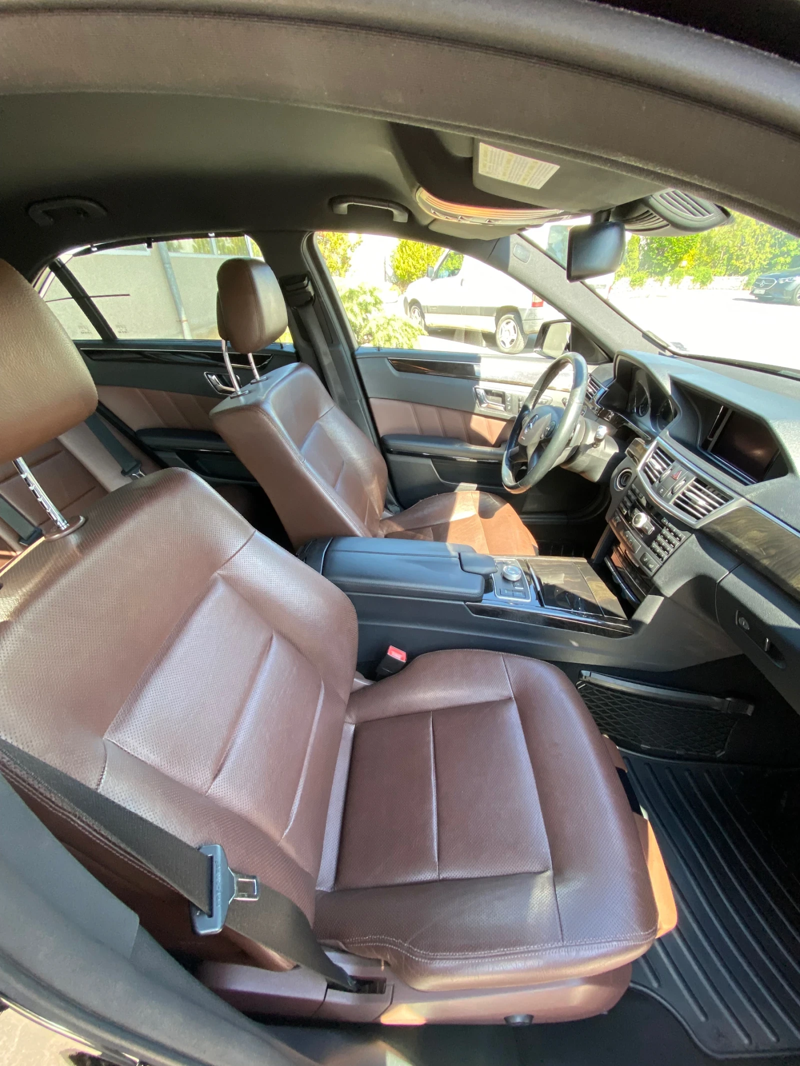 Mercedes-Benz E 350 CDI BlueEfficiency 231hp, снимка 8 - Автомобили и джипове - 54692365