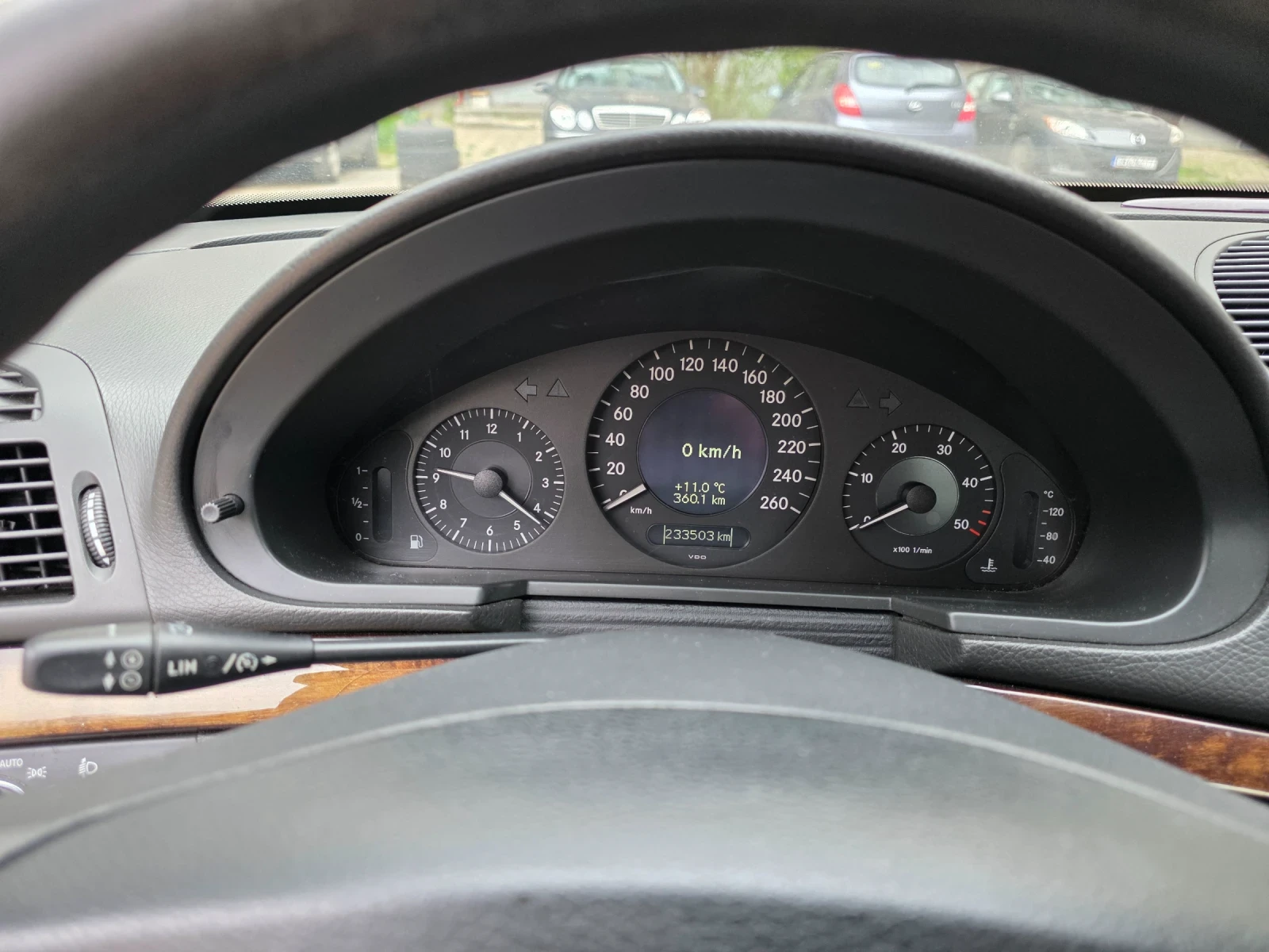 Mercedes-Benz E 220, снимка 9 - Автомобили и джипове - 54801106