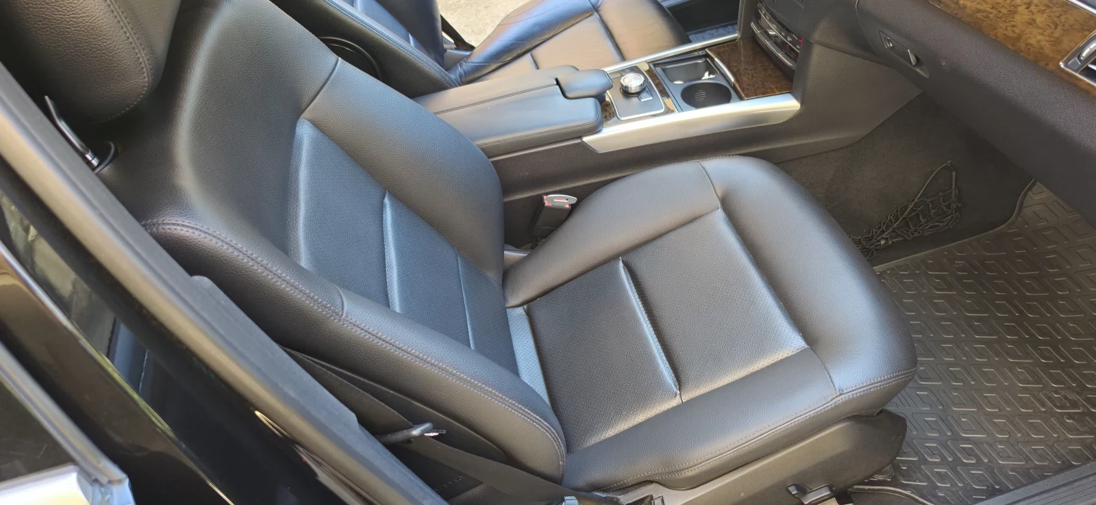 Mercedes-Benz E 220, снимка 17 - Автомобили и джипове - 55275247