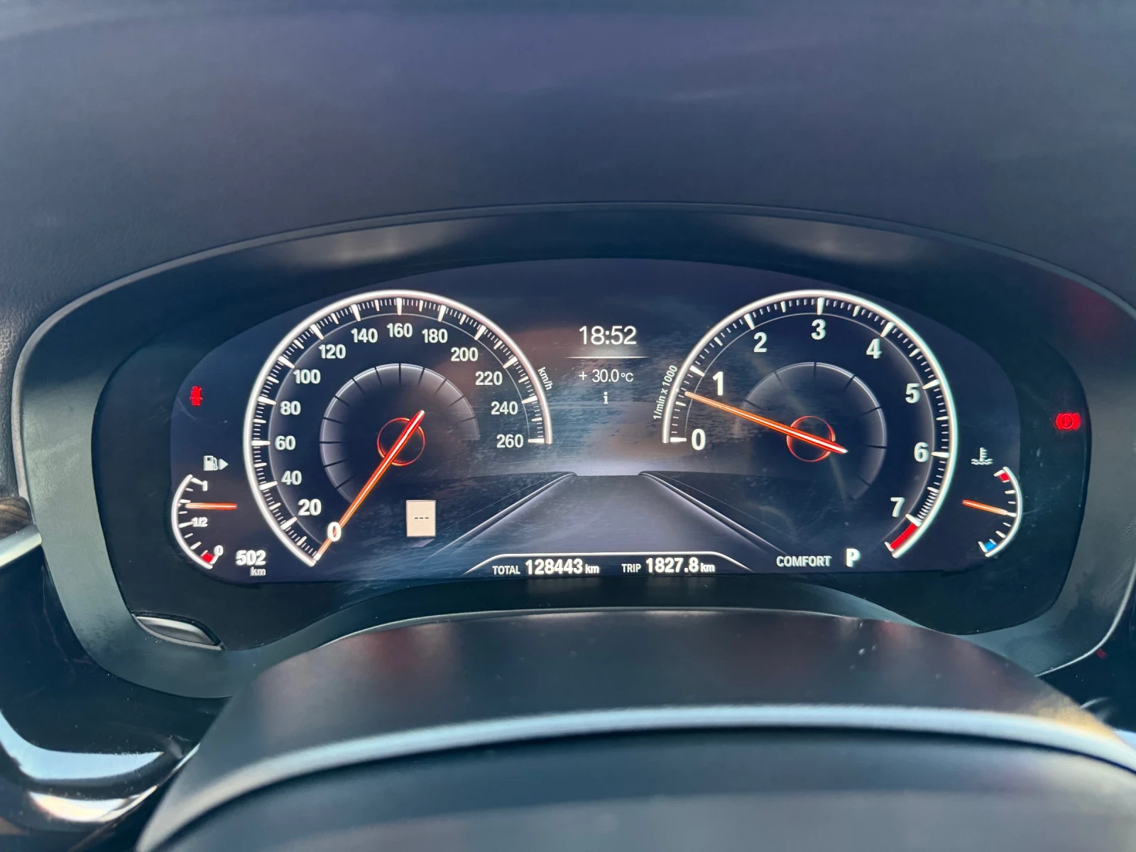 BMW 540 M-pack xDrive, снимка 13 - Автомобили и джипове - 55581454