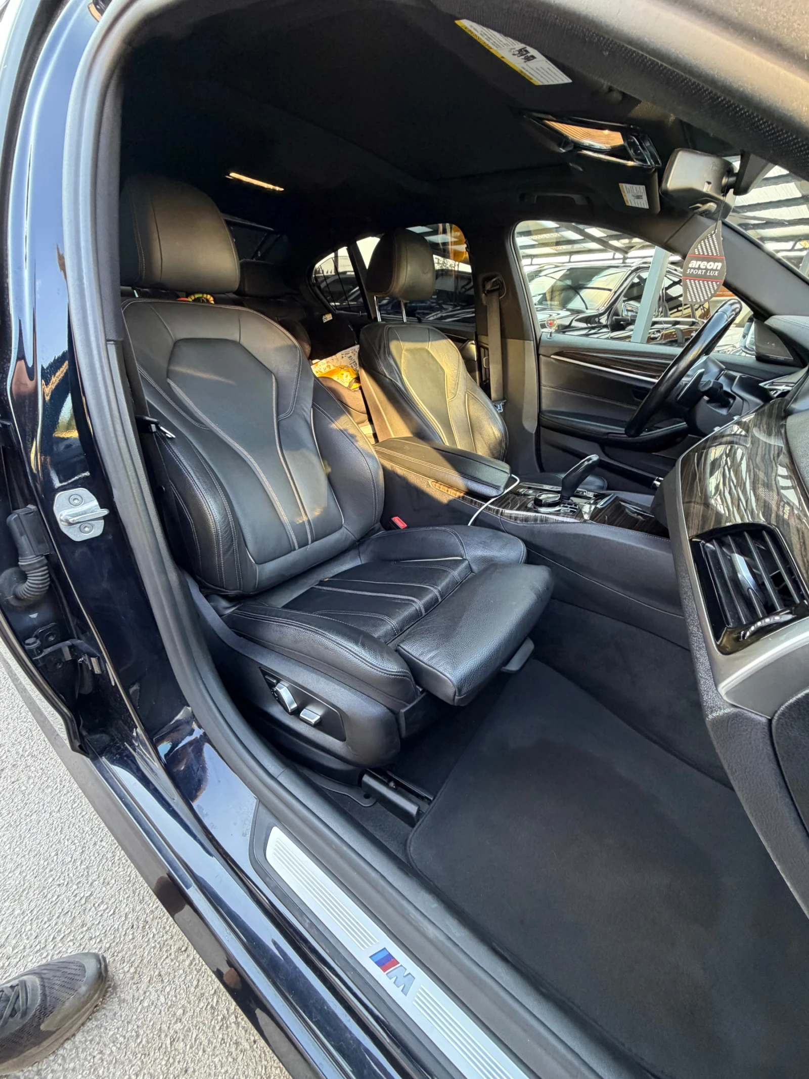 BMW 540 M-pack xDrive, снимка 10 - Автомобили и джипове - 55581454