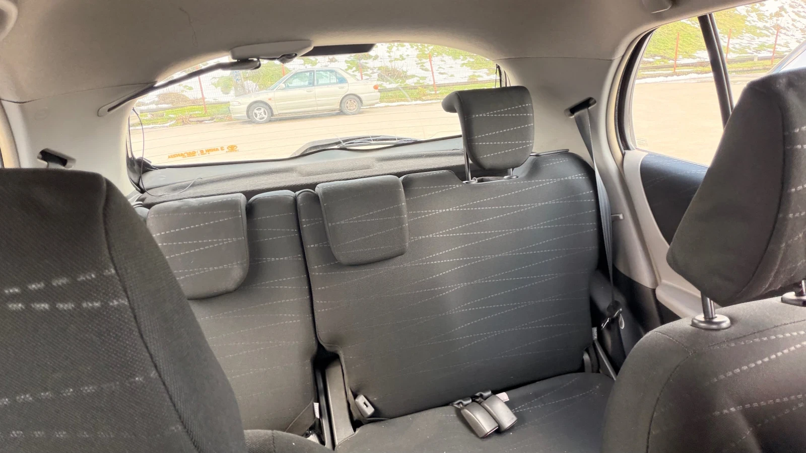 Toyota Yaris, снимка 5 - Автомобили и джипове - 55646992