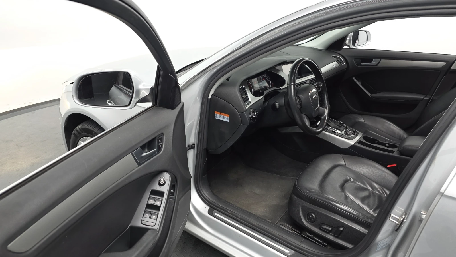 Audi A4 2.0 TFSI quattro* ЛЮК* КРАЙНА ЦЕНА, снимка 12 - Автомобили и джипове - 55983969