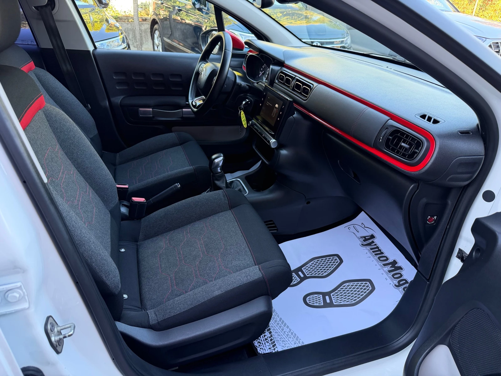 Citroen C3 1.2 I NAVI KAMERA, снимка 8 - Автомобили и джипове - 56154890