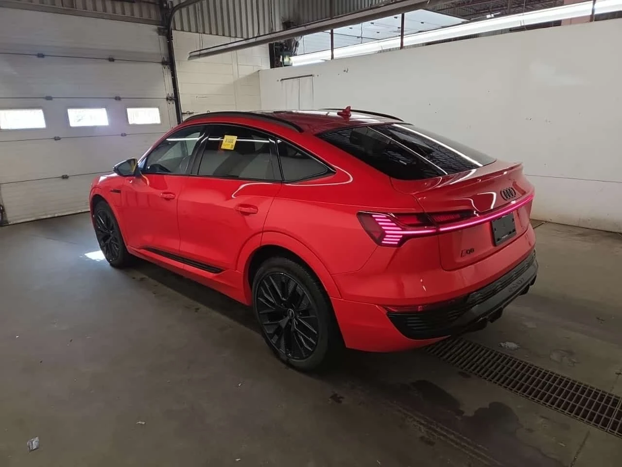 Audi Q8 e-tron Sportback QUATTRO * ГЛАВНО ПРЕДСТАВИТЕЛСТВО, снимка 5 - Автомобили и джипове - 56660174