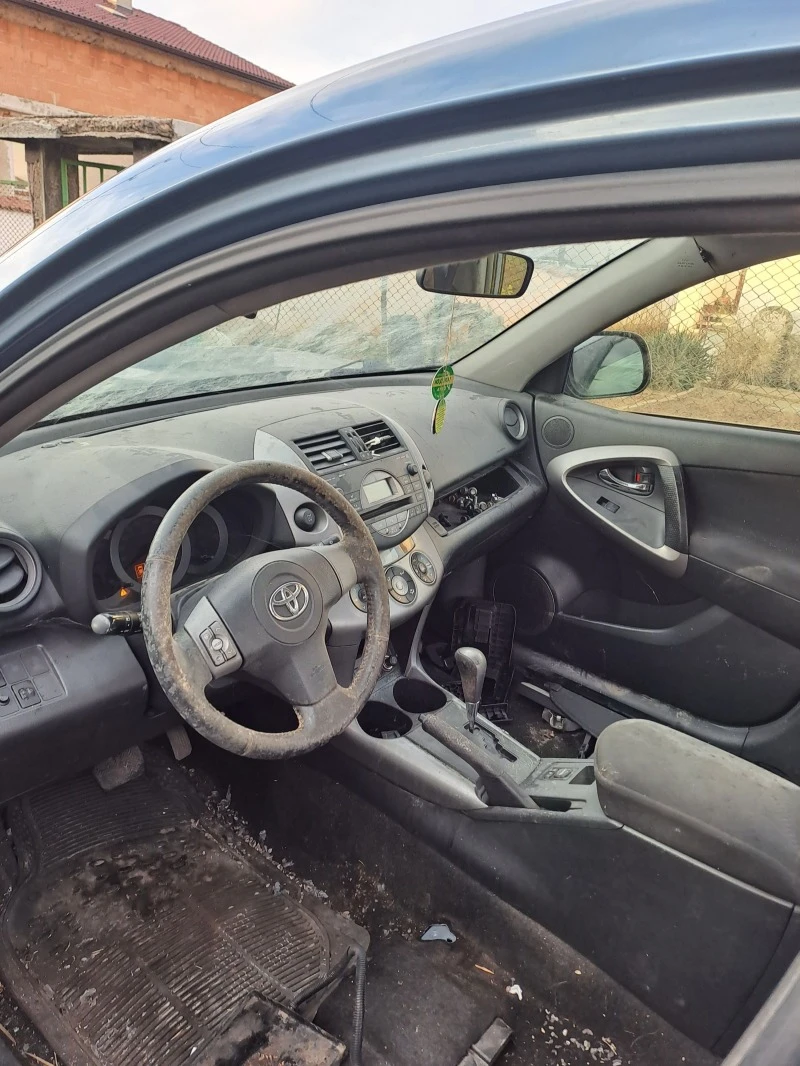 Toyota Rav4, снимка 6 - Автомобили и джипове - 49367208