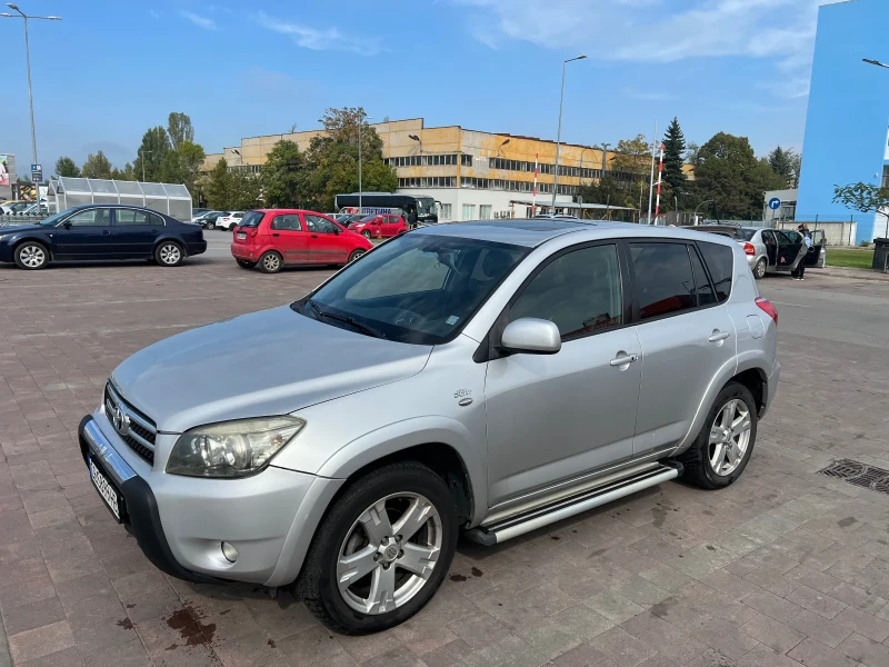 Toyota Rav4, снимка 1 - Автомобили и джипове - 48007605